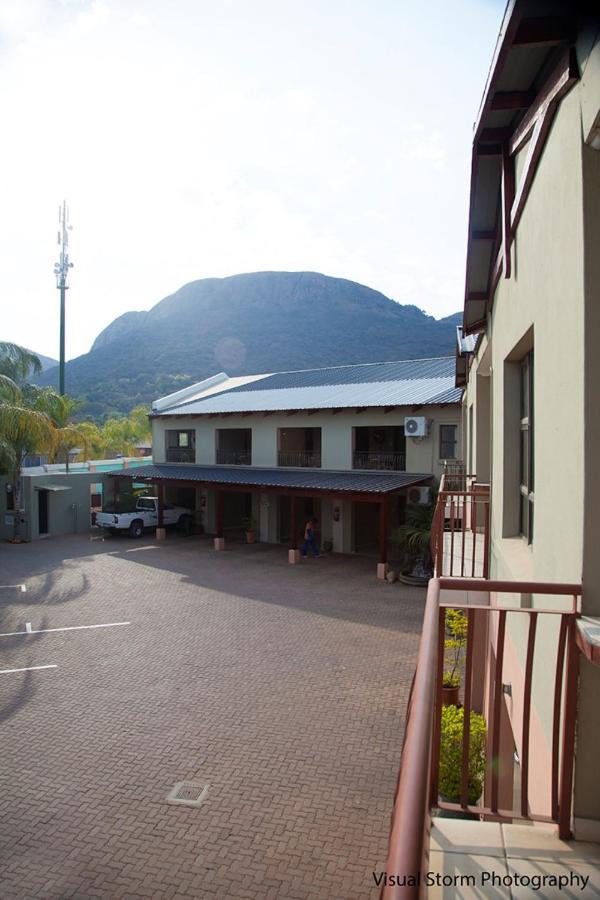 Palm Valley Inn And Day Spa Hartbeespoort Buitenkant foto