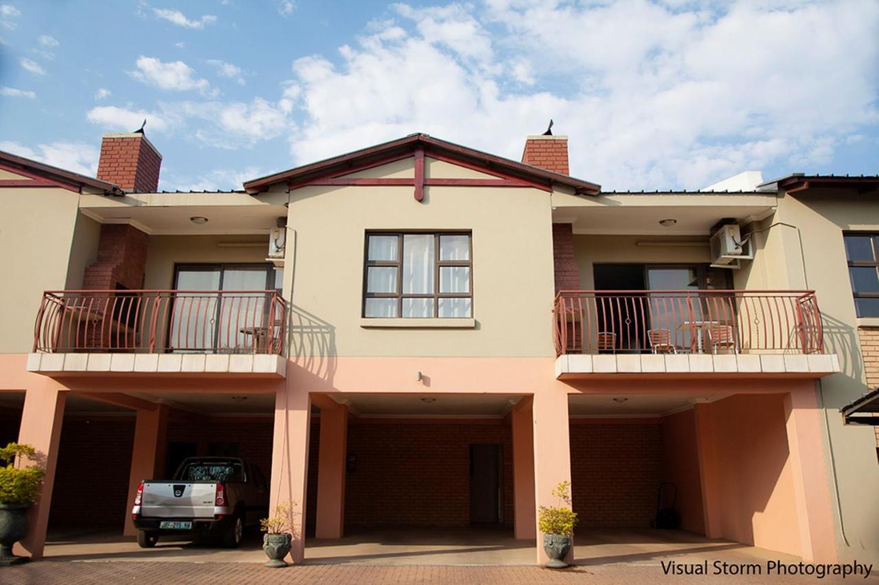 Palm Valley Inn And Day Spa Hartbeespoort Buitenkant foto
