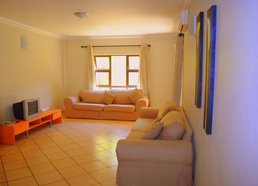 Palm Valley Inn And Day Spa Hartbeespoort Buitenkant foto