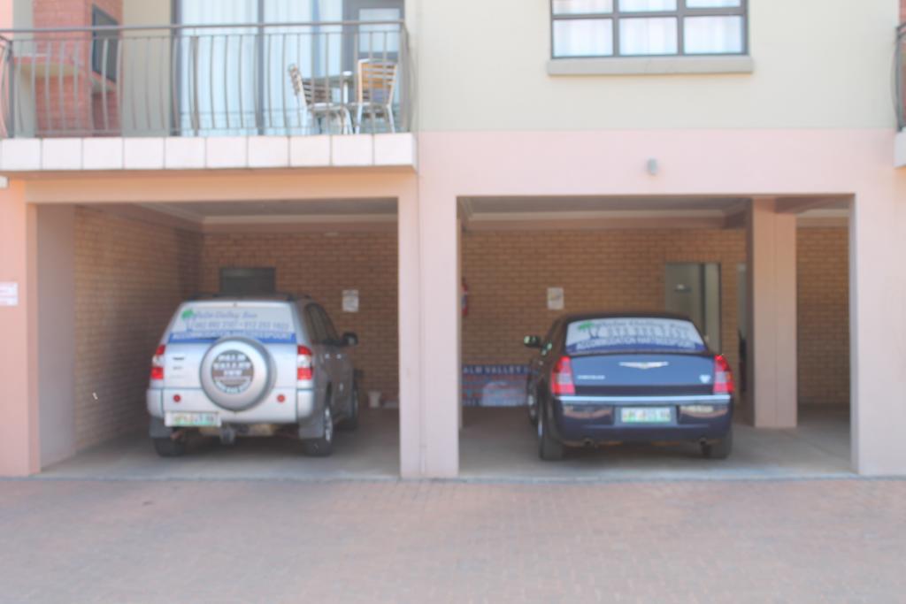 Palm Valley Inn And Day Spa Hartbeespoort Buitenkant foto