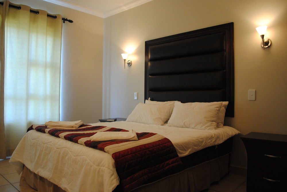 Palm Valley Inn And Day Spa Hartbeespoort Buitenkant foto