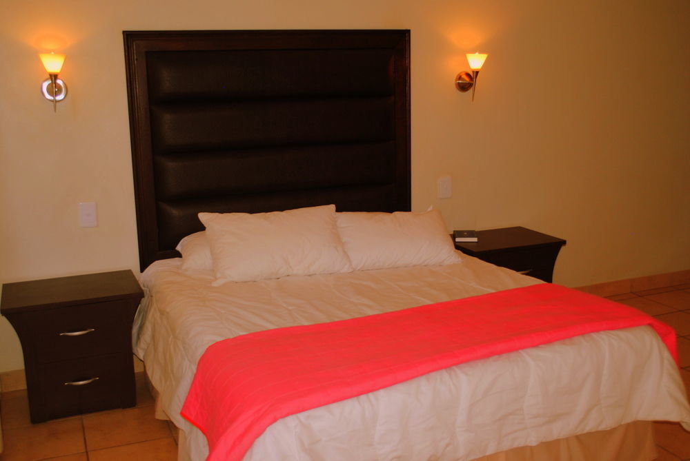 Palm Valley Inn And Day Spa Hartbeespoort Buitenkant foto