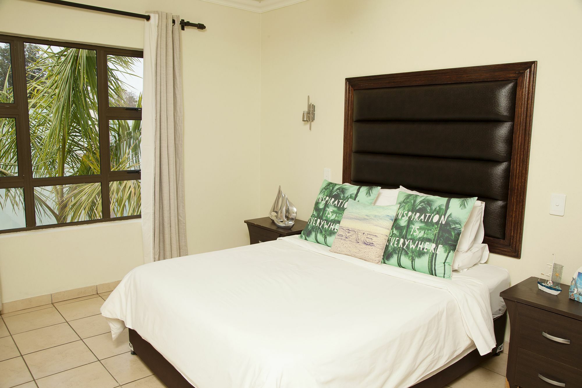 Palm Valley Inn And Day Spa Hartbeespoort Buitenkant foto